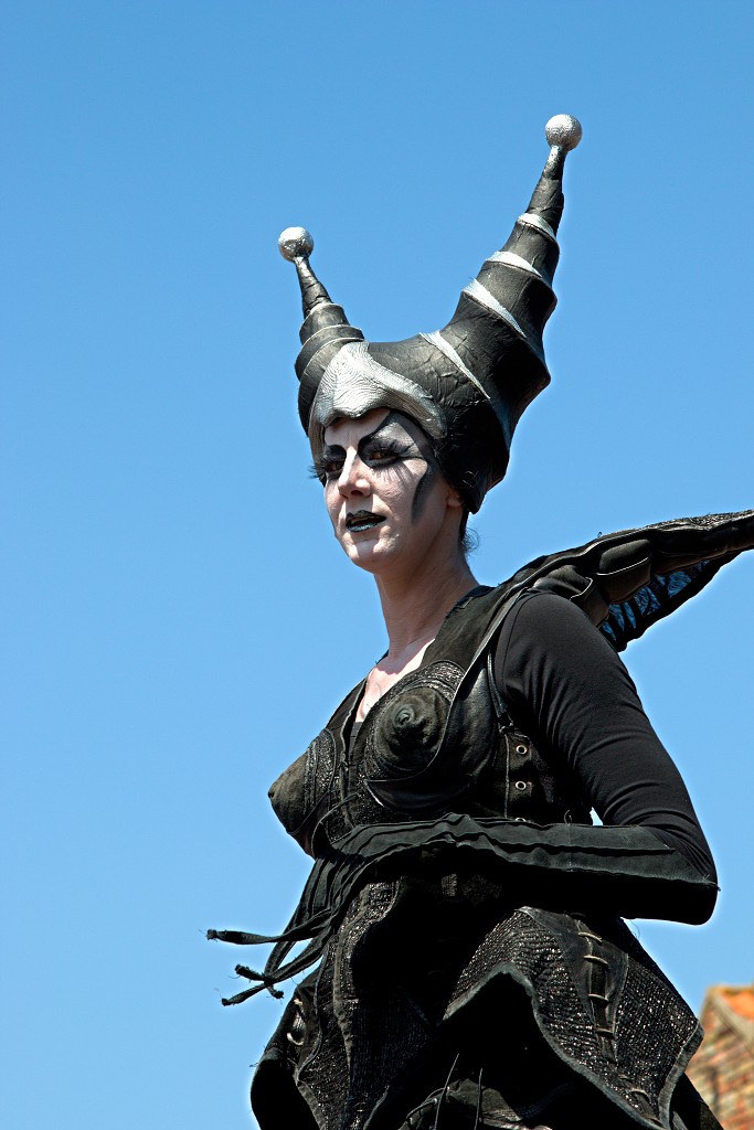 domburg living statue levend standbeeld evenement event festival festiviteit kunst art straatkunst streetart artiest beeld beeldhouwwerk sculpture sculptuur